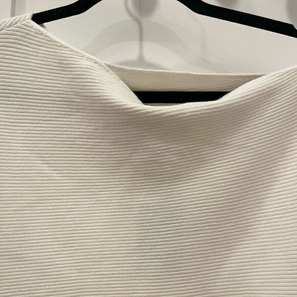 n: Philanthropy Revolve Elda Sweater.Size L - Picture 7 of 13